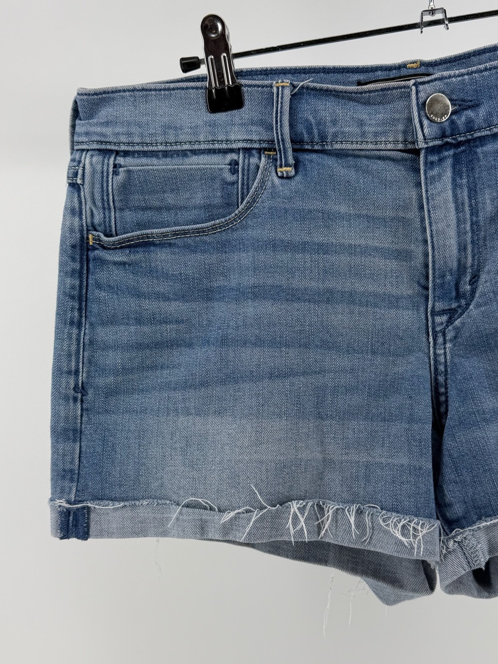 Abercrombie & Fitch Medium Wash Low Rise Denim Shorts, Women's 29 - Picture 2 of 7